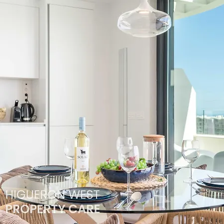 公寓 Higueron West Collection - The Sunset Penthouse By Hwpc *